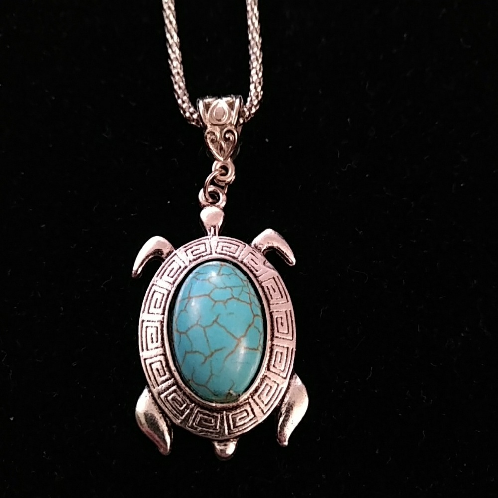 NEW - Necklace - turtle - turquoise color